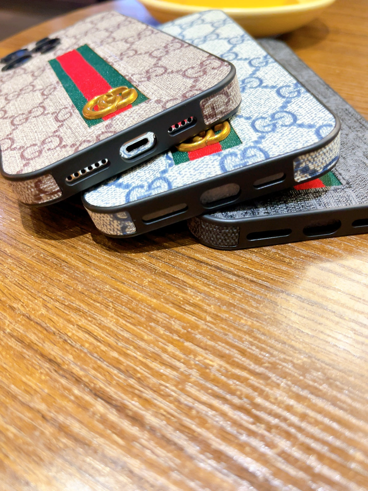 クラシックグッチのブラックiPhoneケース-JD240424