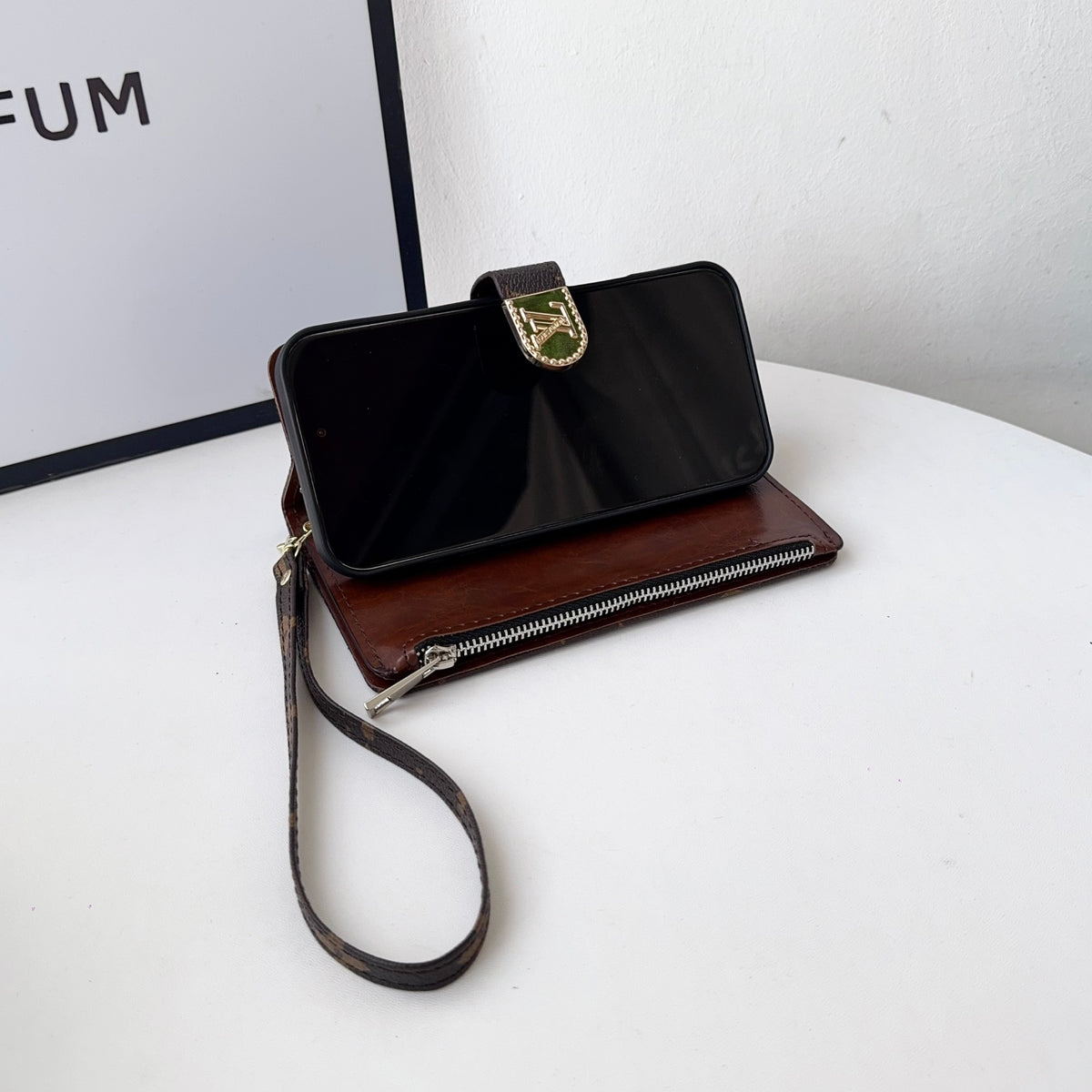 ラグジュアリーデザイン モノグラム手帳型iPhoneケース(ファスナー財布&ストラップ付き)-OKLB003