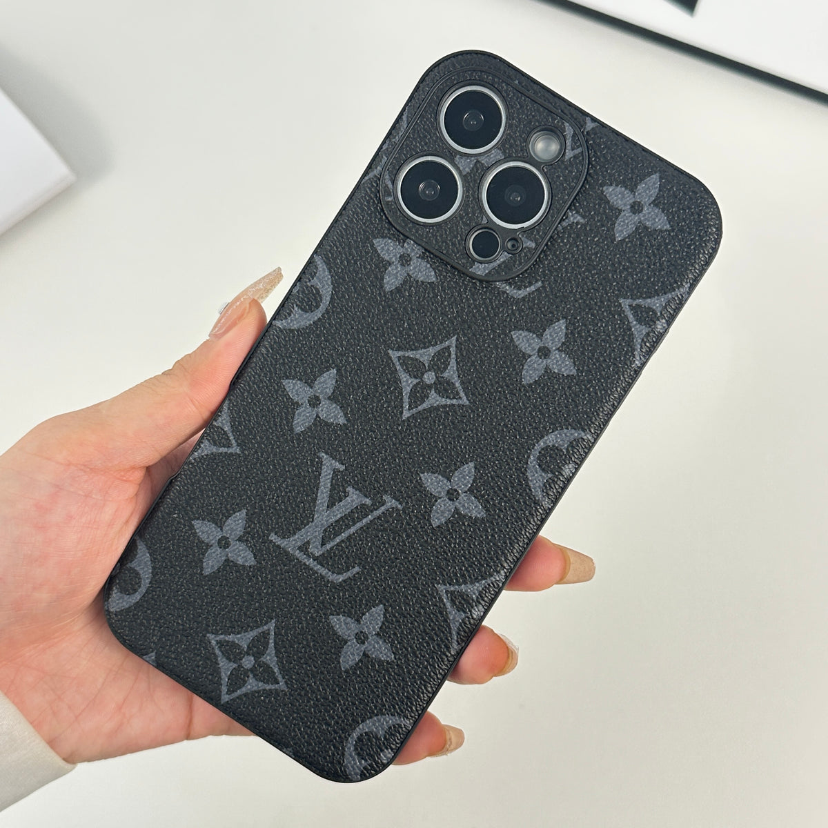 エレガントなMonogramiPhoneケース 黒印刷-OKLV020