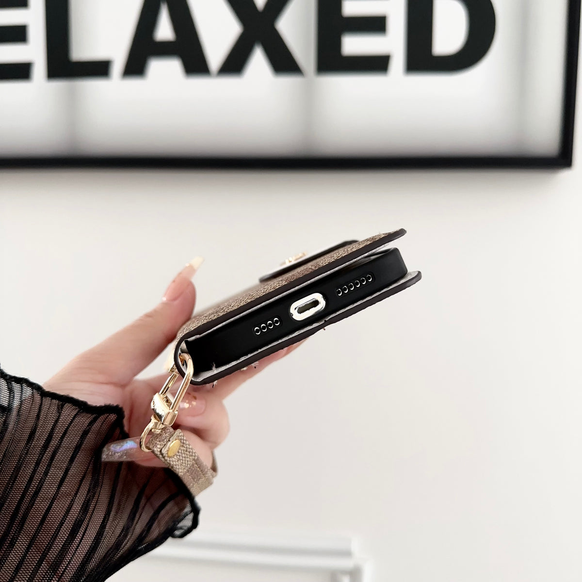 CH黒のレザーiPhoneフラップケース,カードケース付き-PTK241622