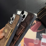 CH革の茶色のiPhoneケースとカードホルダー -SZK240425