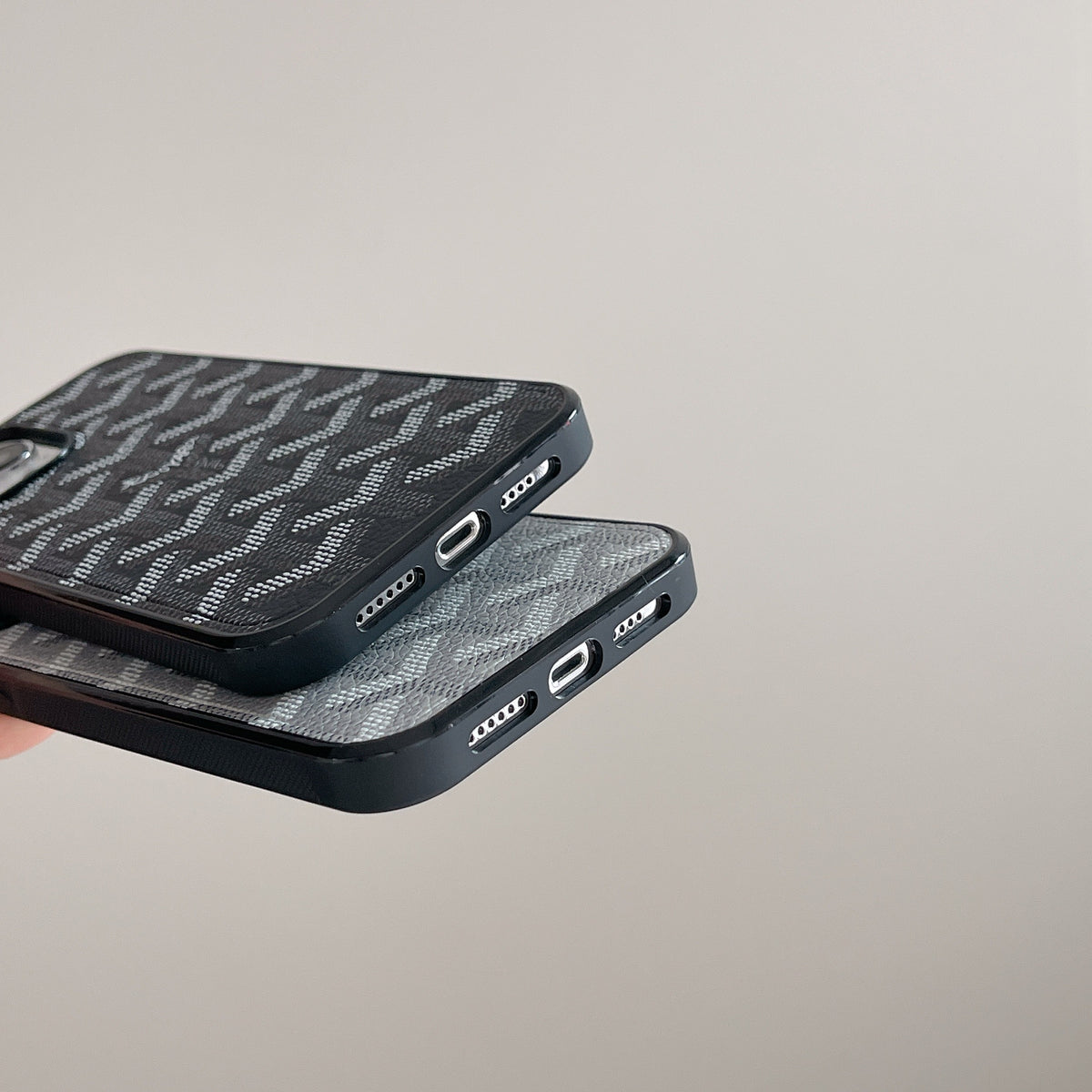 GD革のiPhone ケース黒(Magsafe)-CXK241423