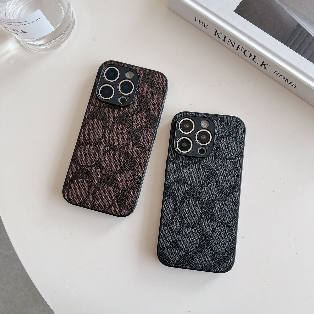 高級感のあるCHライトブラウンの iPhoneケース-OKCH003