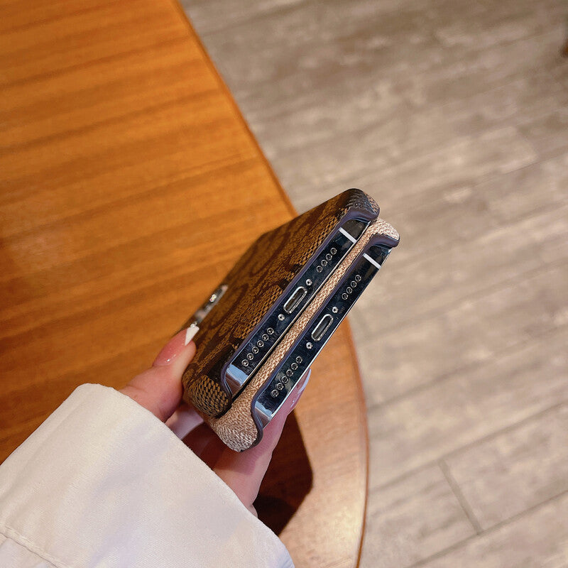 定番のCH茶色のiPhoneケース-JDK241426