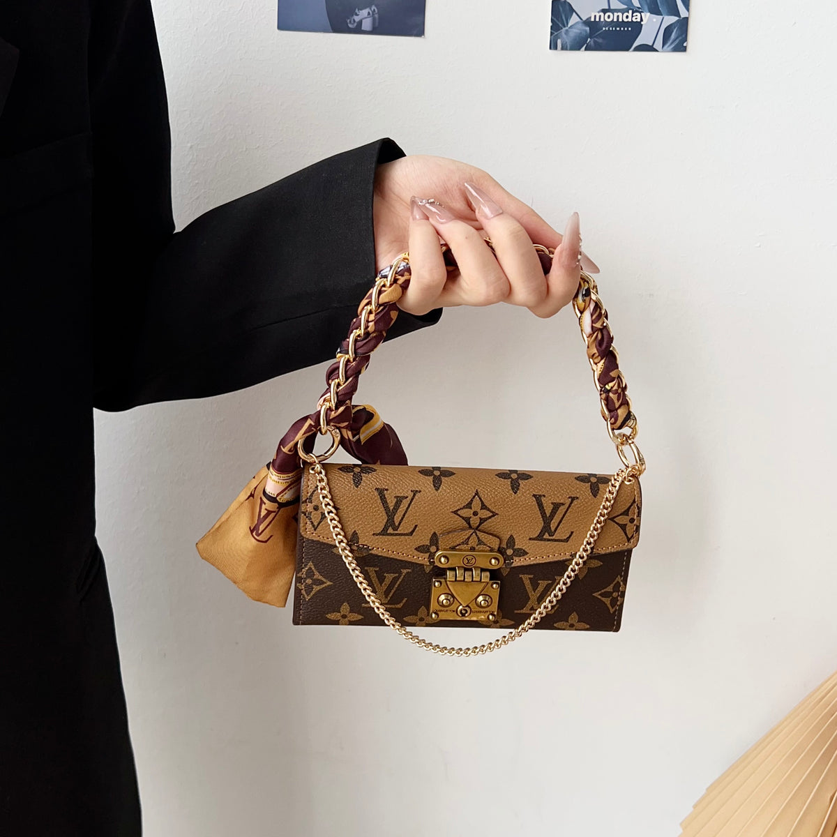 高級レザーフォリオ モノグラムiPhoneケース(カードホルダー・ストラップ付き)-OKMTY004