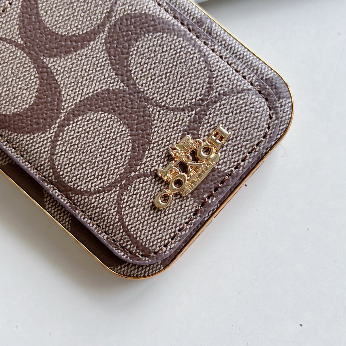 CH革の茶色iPhoneケースとカードケース-KB241651