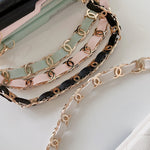 CC iPhoneケース、ピンクのカードホルダーとストラップ付き -SLK240104