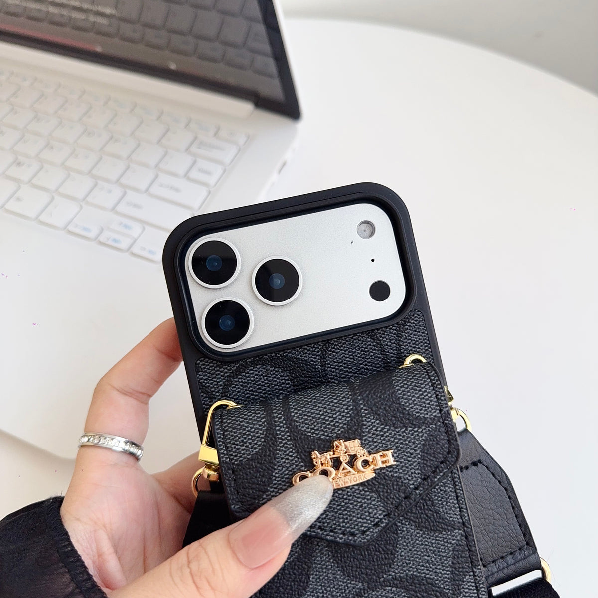 上質CH ウォレット&ショルダーストラップ付 iPhoneケース 黒-OKCH005