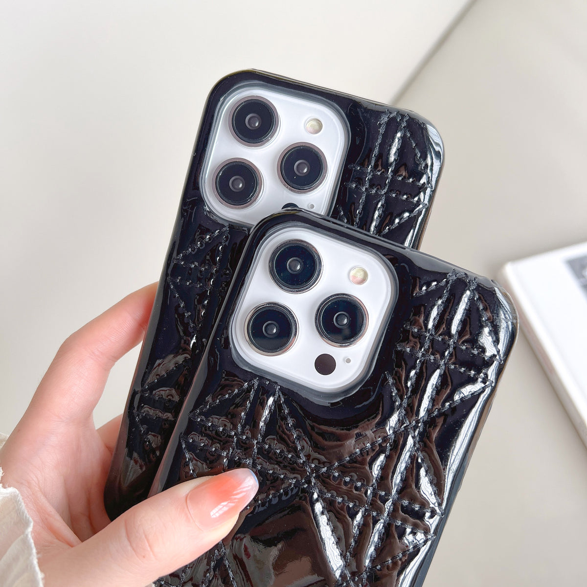 CDのレザーブラックの iPhoneケース-WJ240513