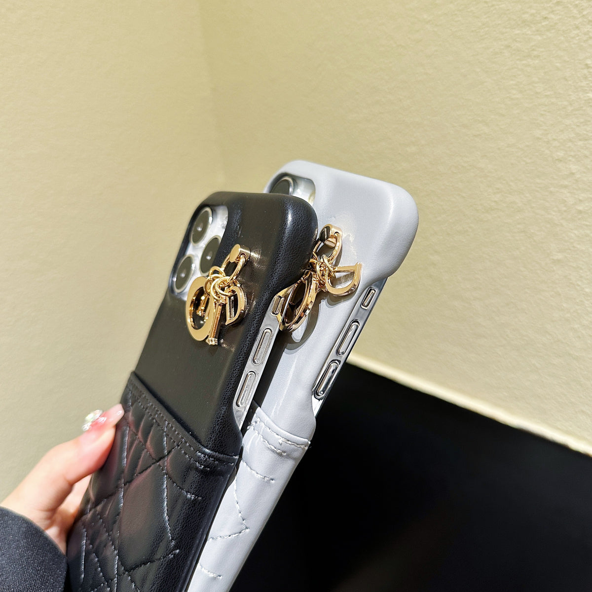 クラシックのCDのレザー黒いiPhoneケース&カードホルダー-JDK240513