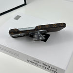 高級レザーMonogram iPhone用 スタンド付き マグネット対応 17シリーズ用 小きな印刷-OKLV046