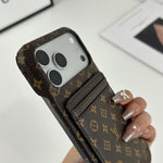 エレガントレザーの iPhone用 磁吸カードポケット付きケース17シリーズ 小きな印刷 -OKLV052