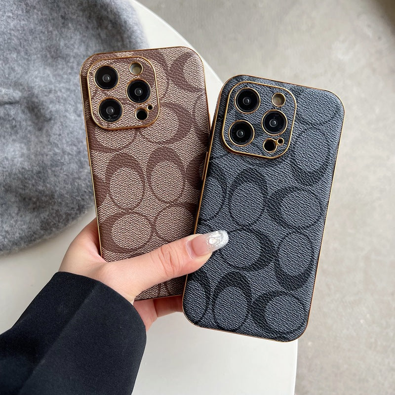 CHレザー焦げ茶色のiPhoneケース -QBK240513