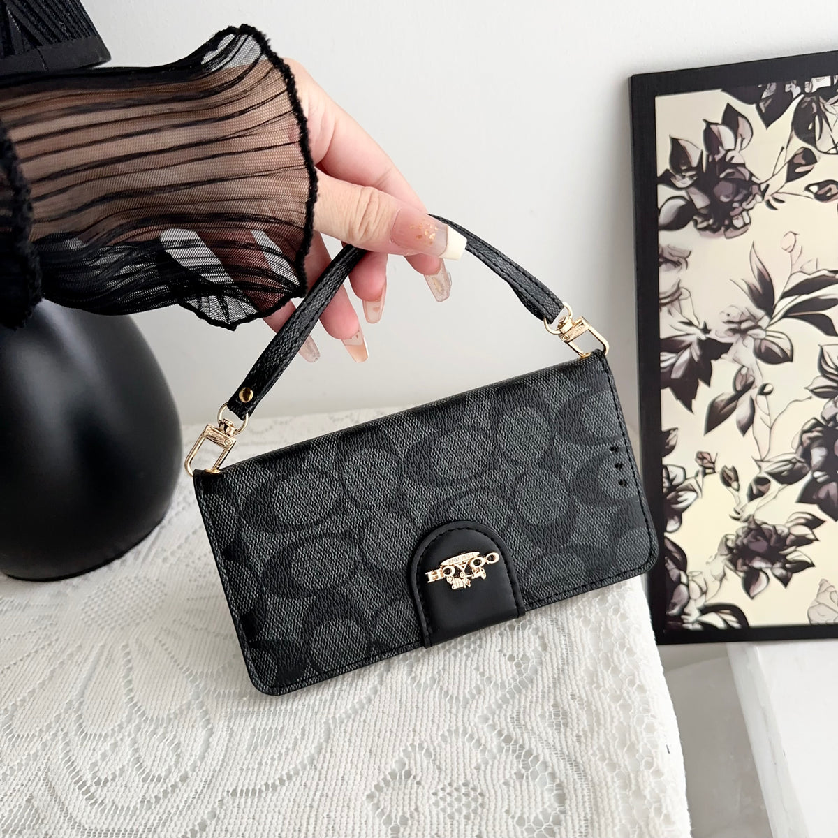 CH黒のレザーiPhoneフラップケース,カードケース付き-PTK241622