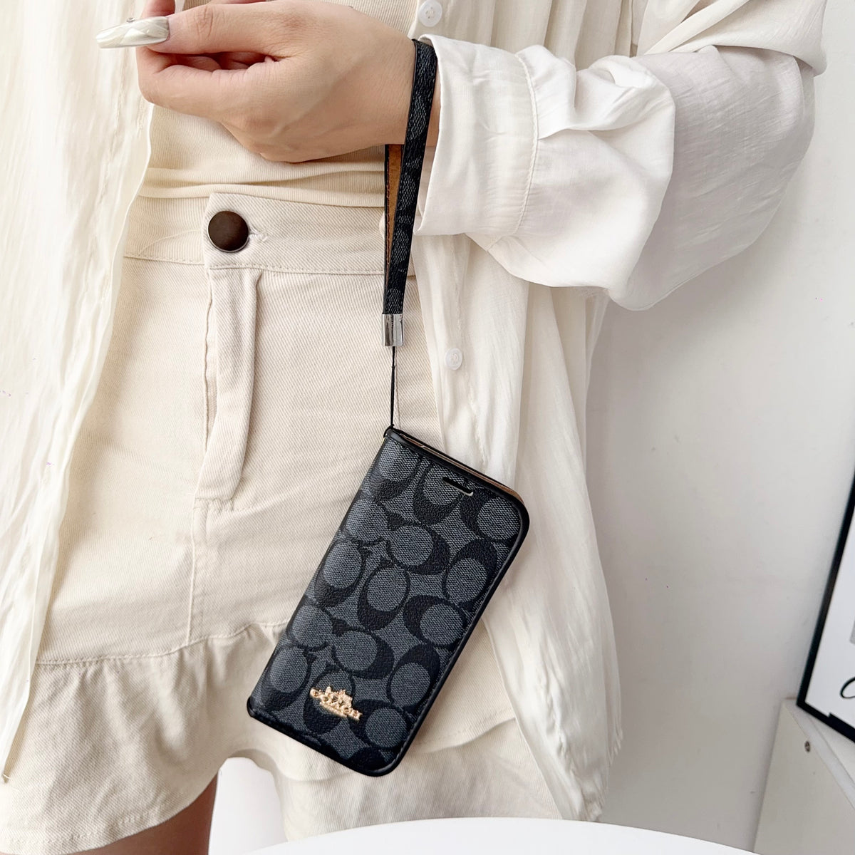 上品CHクラシック ウォレットフォールド式 iPhoneケース 黒-OKCH004