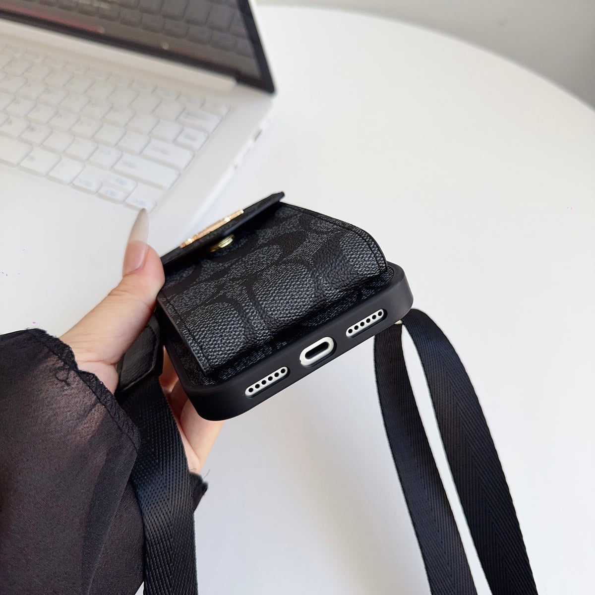 上質CH ウォレット＆ショルダーストラップ付 iPhoneケース 黒-OKCH005