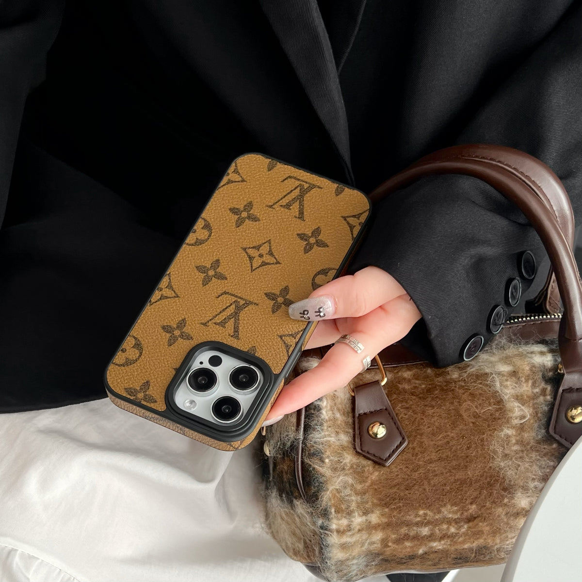 クラシックなMonogramビッグモノグラム iPhoneケース-OKLV001