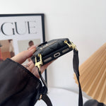 高級感CH マネークリップ付 iPhoneケース 黒-OKCH006