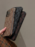 CHクラシックなレザー茶色のiPhoneケース -QB240402