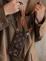 革のiPhoneケース、カードホルダーとバンド-大きくプリント- ZQB231228